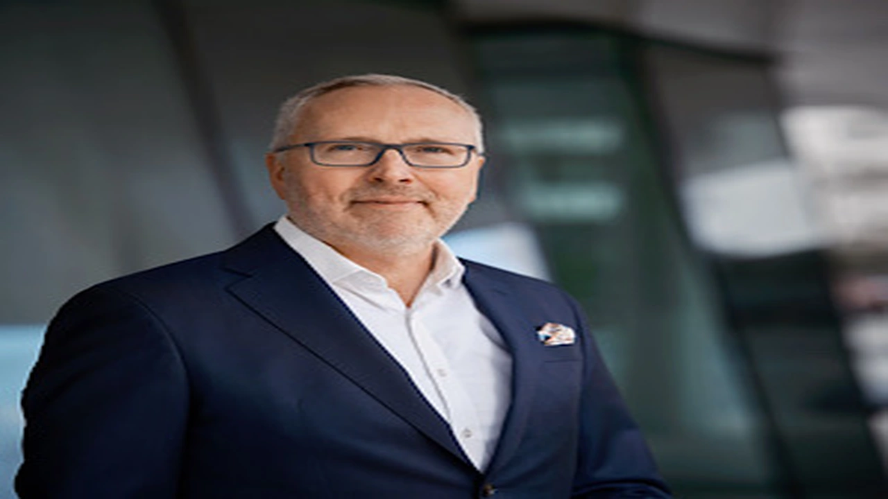 استقرار أسعار الذهب فوق مستوى 5,000 دولار وسط ضبابية الاقتصاد العالمي القائمة